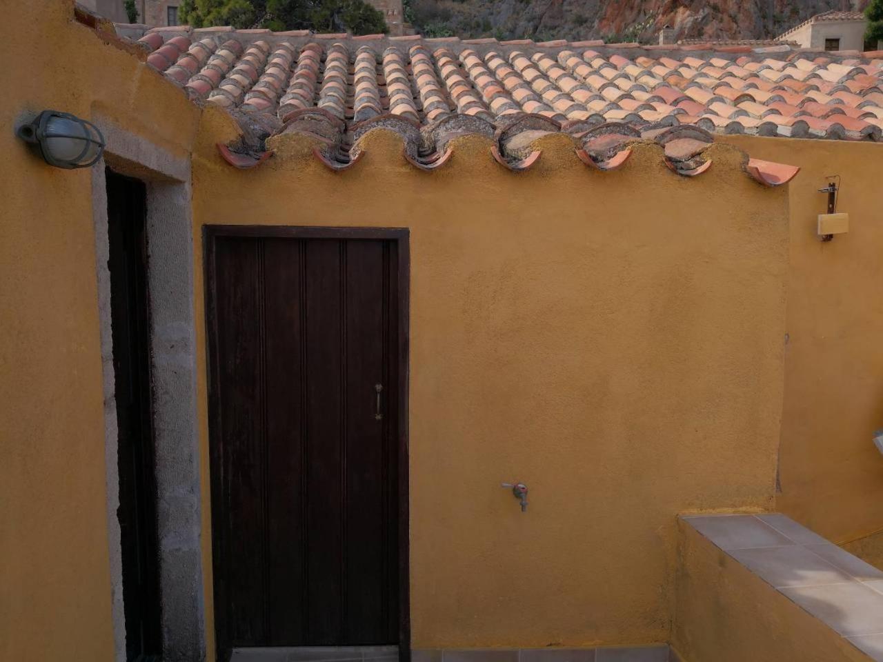 Kissamitakis Guesthouse モネンバシア エクステリア 写真